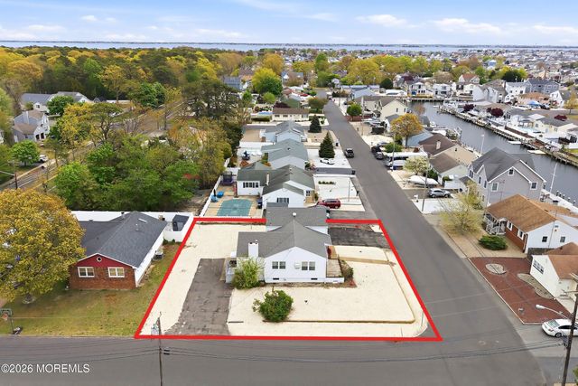 2400 Stanley Drive, Toms River, NJ 08753