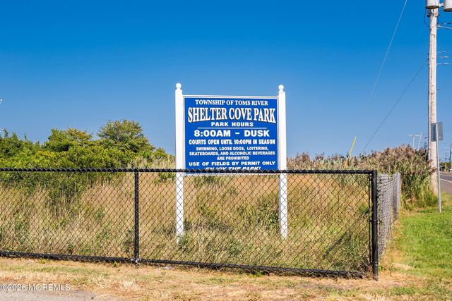 2400 Stanley Drive, Toms River, NJ 08753