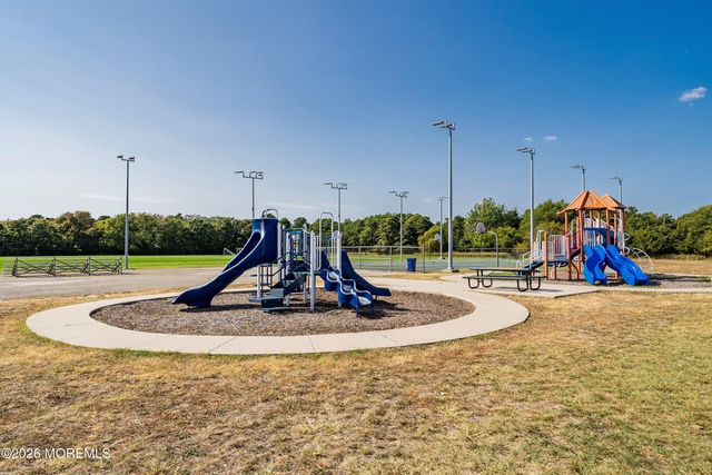 2400 Stanley Drive, Toms River, NJ 08753