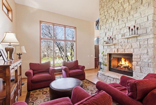 1005 Stonebriar Drive, Verona, WI 53593