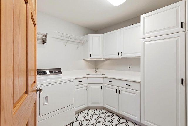1005 Stonebriar Drive, Verona, WI 53593