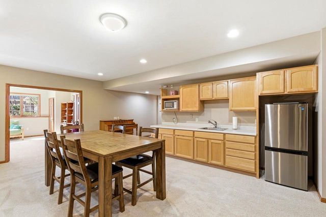 1005 Stonebriar Drive, Verona, WI 53593