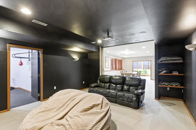 1005 Stonebriar Drive, Verona, WI 53593