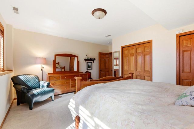 1005 Stonebriar Drive, Verona, WI 53593