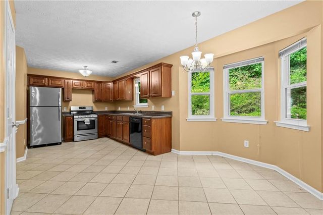 163 Nicki Court, Hampton, GA 30228