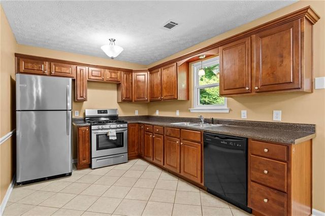 163 Nicki Court, Hampton, GA 30228
