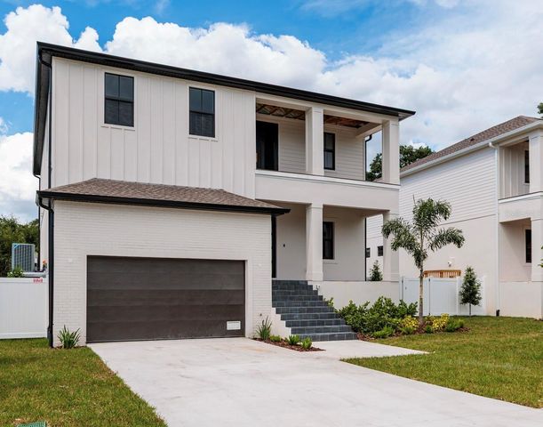4705 W KNIGHTS AVENUE, Tampa, FL 33611