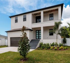 4705 W KNIGHTS AVENUE, Tampa, FL 33611