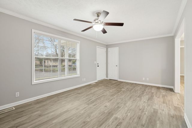 422 Glenn St, Clarksville, TN 37040