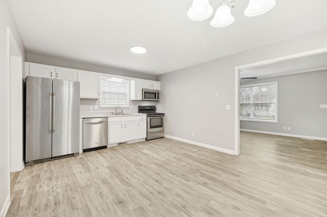 422 Glenn St, Clarksville, TN 37040