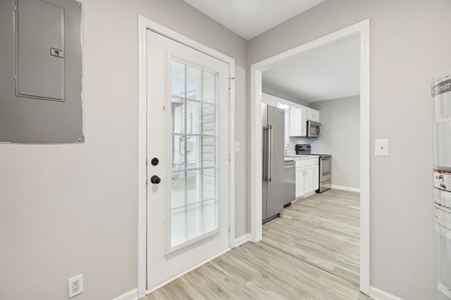 422 Glenn St, Clarksville, TN 37040