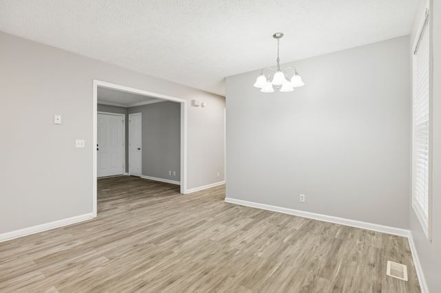 422 Glenn St, Clarksville, TN 37040