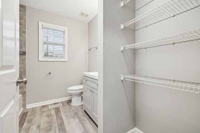 422 Glenn St, Clarksville, TN 37040