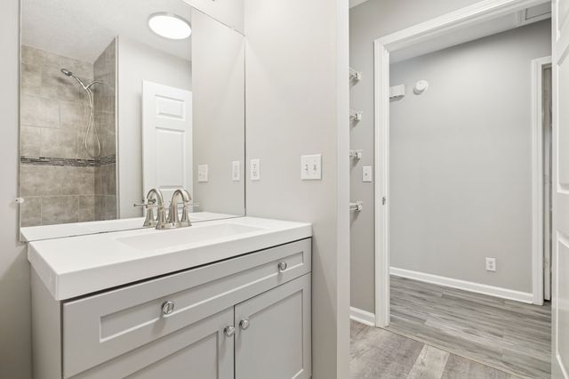 422 Glenn St, Clarksville, TN 37040