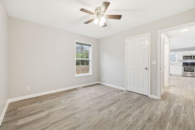 422 Glenn St, Clarksville, TN 37040