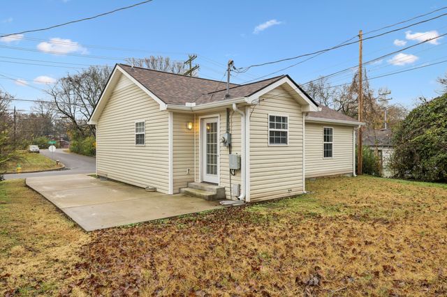 422 Glenn St, Clarksville, TN 37040