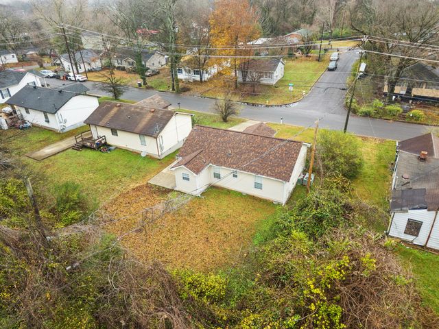 422 Glenn St, Clarksville, TN 37040