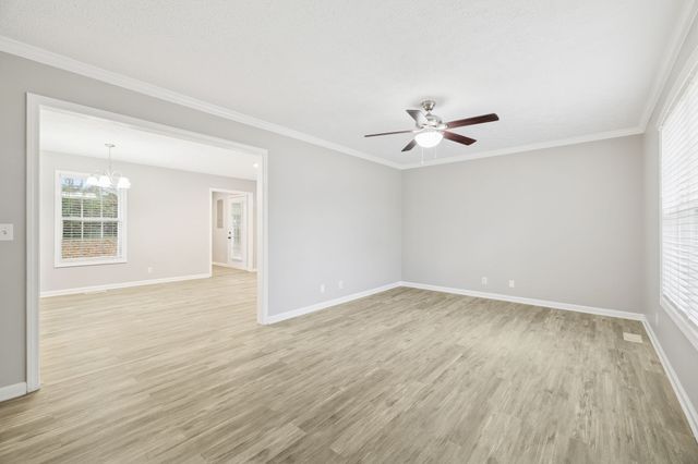 422 Glenn St, Clarksville, TN 37040