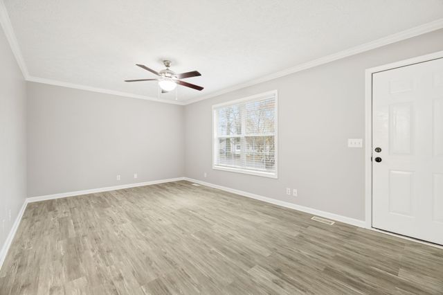 422 Glenn St, Clarksville, TN 37040