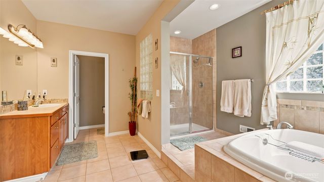 24610 SE 278th Street, Maple Valley, WA 98038
