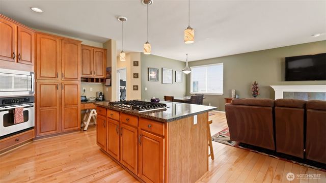 24610 SE 278th Street, Maple Valley, WA 98038