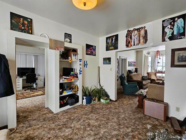 309 W Montezuma Avenue, Houghton, MI 49931