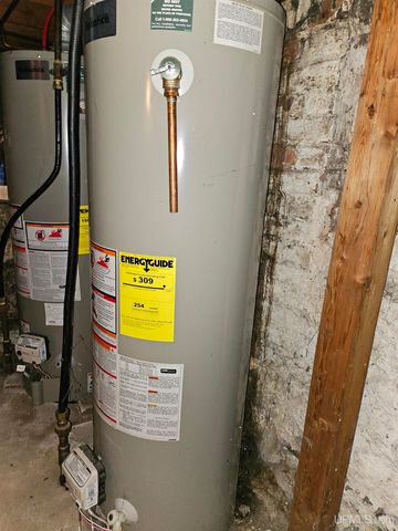 309 W Montezuma Avenue, Houghton, MI 49931