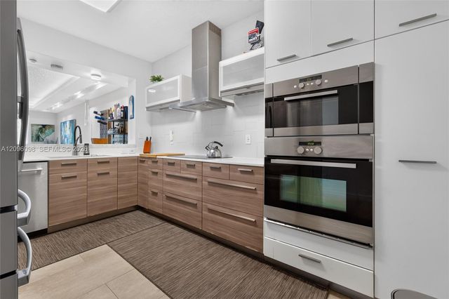 10730 NW 66th Street 102, Doral, FL 33178