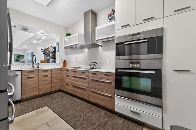 10730 NW 66th Street 102, Doral, FL 33178