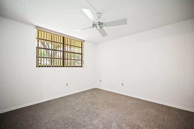 900 Colony Point Circle 121, Pembroke Pines, FL 33026