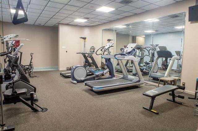 900 Colony Point Circle 121, Pembroke Pines, FL 33026