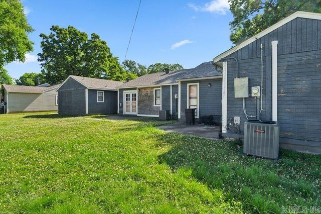 902-906 Dismukes Avenue, Lonoke, AR 72086