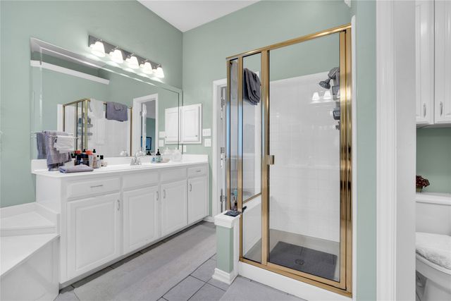 530 Queens Way, Grand Prairie, TX 75052