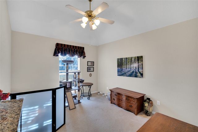 530 Queens Way, Grand Prairie, TX 75052