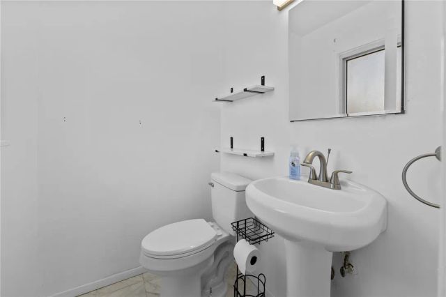 1494 Blythe, Highland, CA 92346