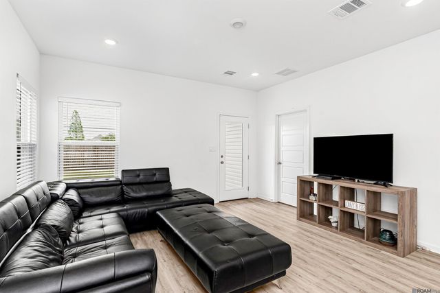 8009 Derick Ave, Baton Rouge, LA 70820