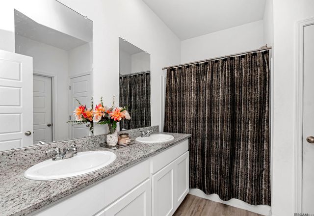 8009 Derick Ave, Baton Rouge, LA 70820