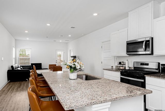 8009 Derick Ave, Baton Rouge, LA 70820