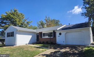500 E WOODLAWN AVE, Maple Shade, NJ 08052