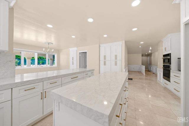 3916 Pinehurst Drive, Bakersfield, CA 93306