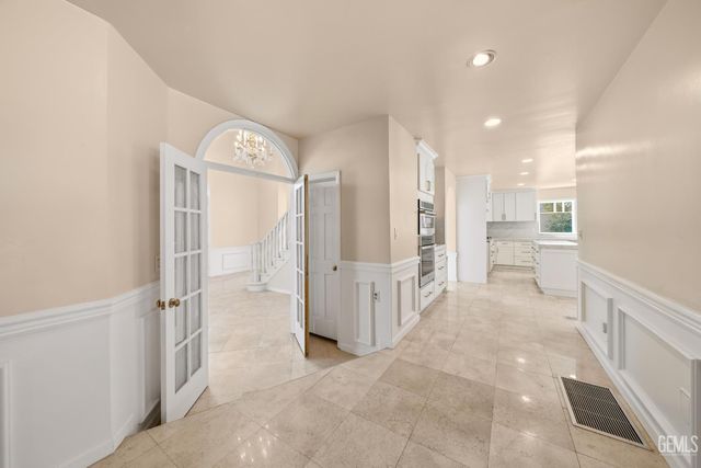 3916 Pinehurst Drive, Bakersfield, CA 93306