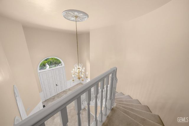 3916 Pinehurst Drive, Bakersfield, CA 93306