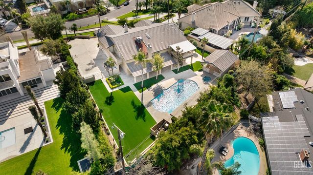 3916 Pinehurst Drive, Bakersfield, CA 93306