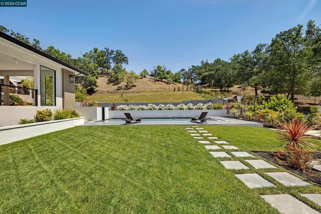 853 El Pintado Rd, Danville, CA 94526