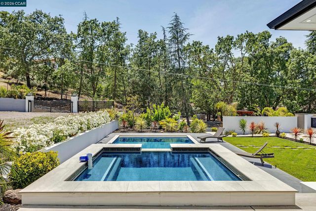 853 El Pintado Rd, Danville, CA 94526