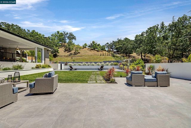 853 El Pintado Rd, Danville, CA 94526
