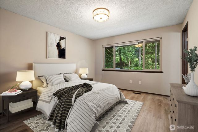 8785 SE Sedgwick Road, Port Orchard, WA 98366