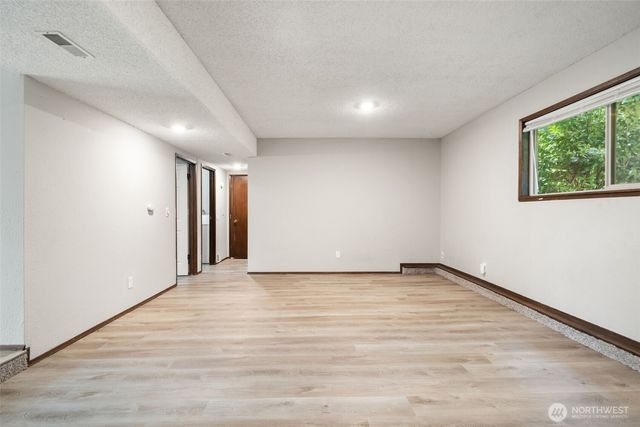 8785 SE Sedgwick Road, Port Orchard, WA 98366