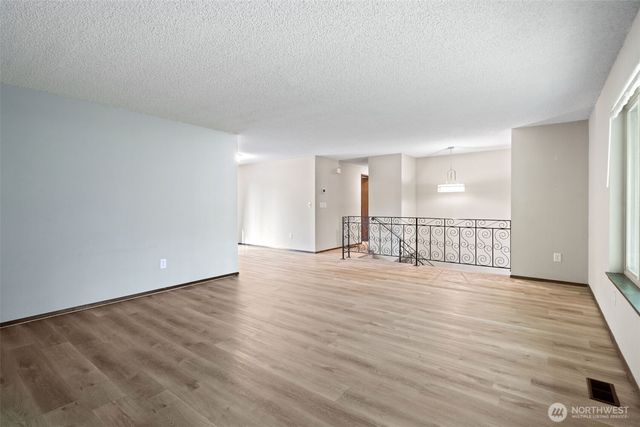 8785 SE Sedgwick Road, Port Orchard, WA 98366