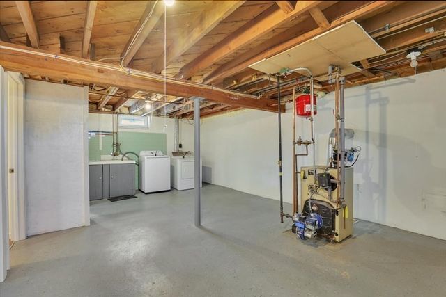 2401 Wilbraham Rd, Springfield, MA 01129